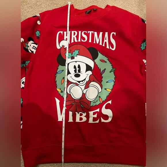 Disney's Mickey Mouse Kohl's Juniors' Holiday Crewneck Graphic Pullover SZ M NWT - Picture 10 of 11